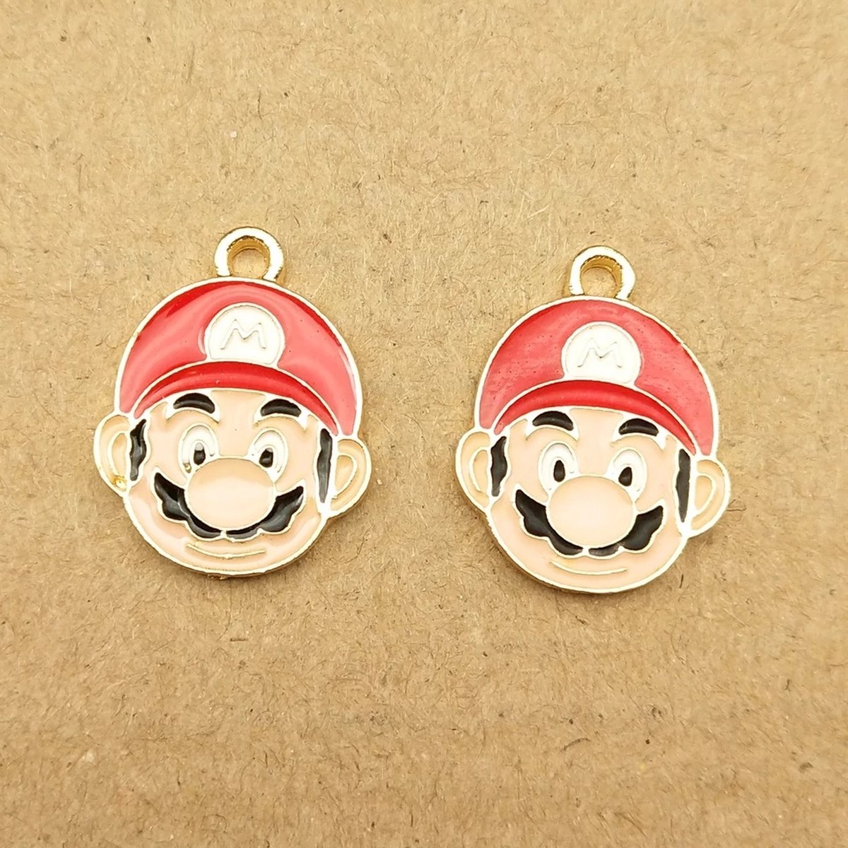 Hobby Bedel | 2 stuks | Mario Bros | Bedel| Metalen Emaille Hanger| Oorbel | Hanger| Cadeau